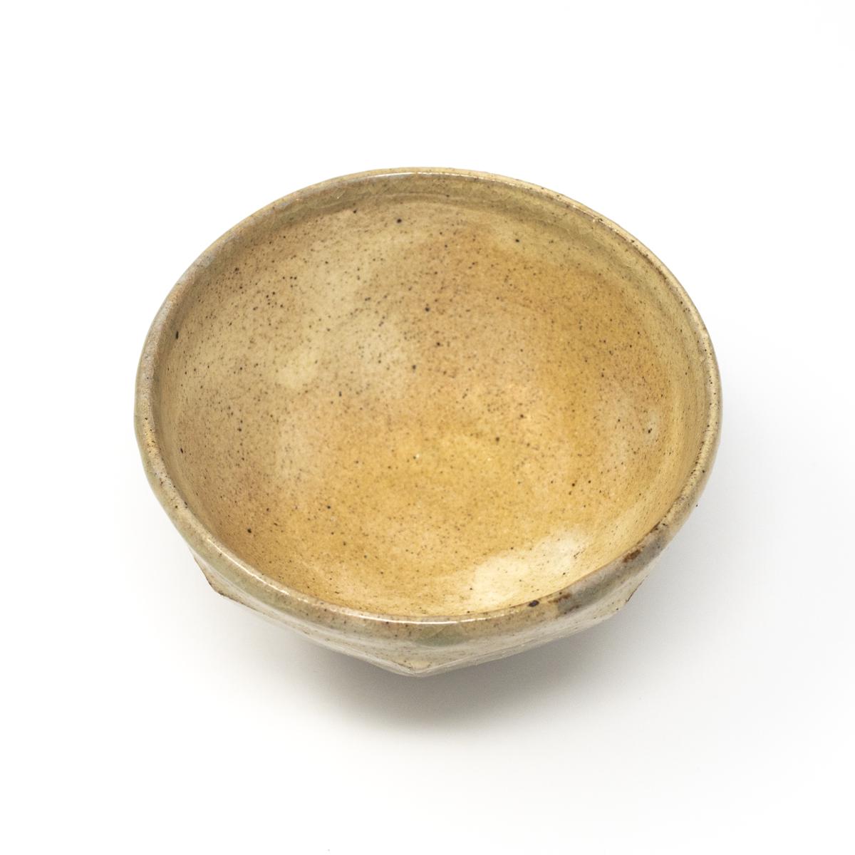 Powder Cream Faceted Meshiwan Bowl