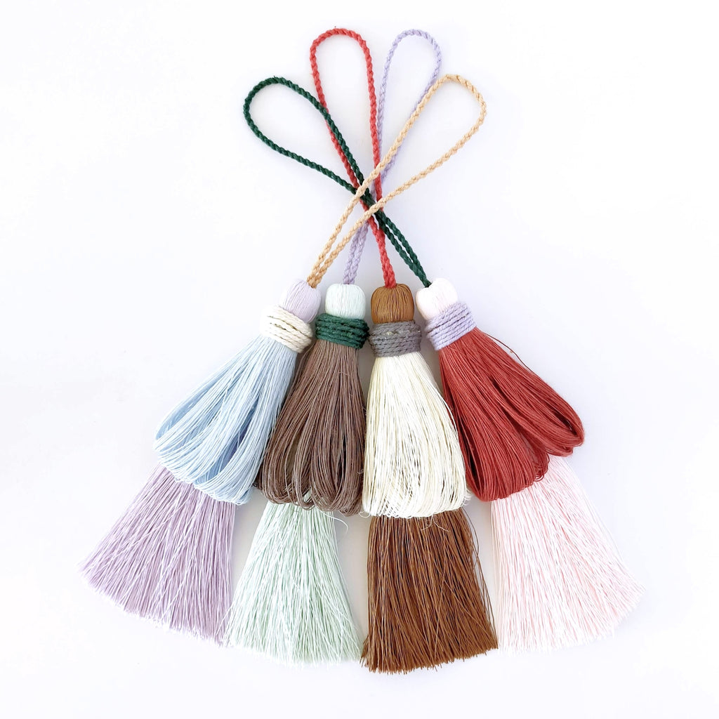 Jessica Light Key Tassel