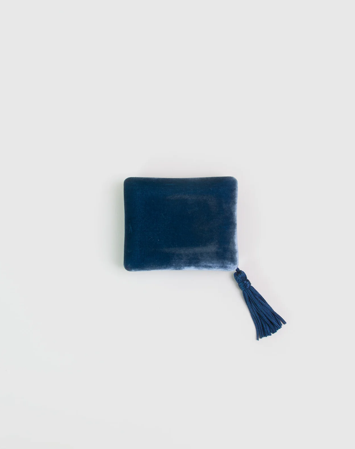 Sophie Bille Brahe Velvet Blue jewelry box exterior